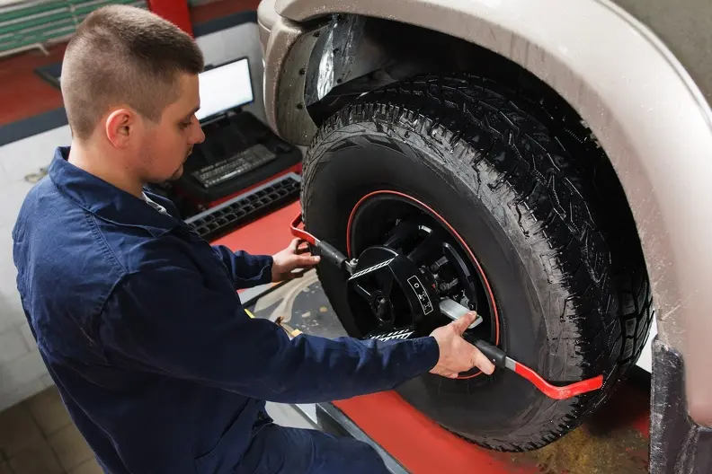 What To Do When You Need A Tire Change On The Road in Memphis TN What To Do When You Need A Tire Change On The Road in Memphis TN